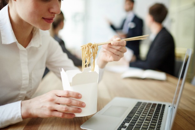 Top 10 des collègues que tu croises à la pause dej'